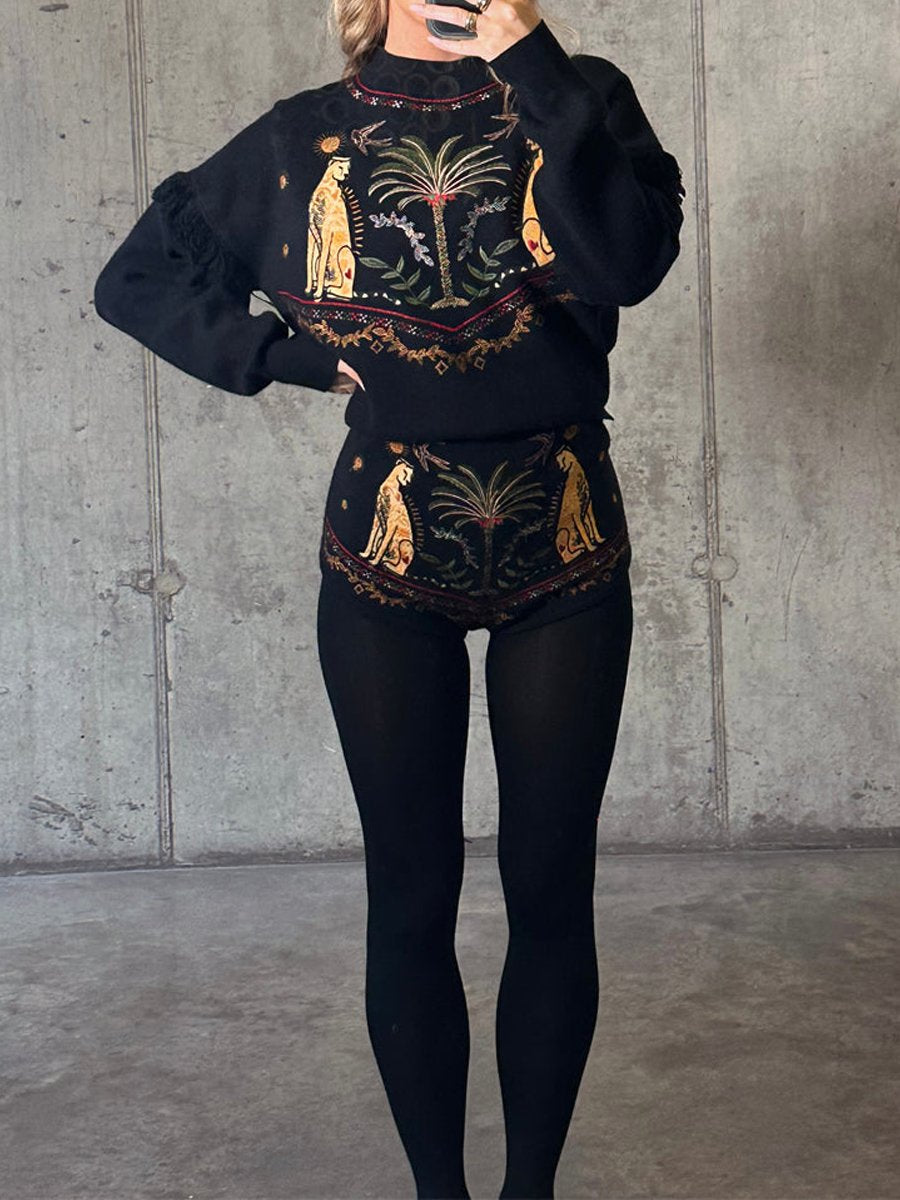 Fashion Embroidered Print Sweater Suit