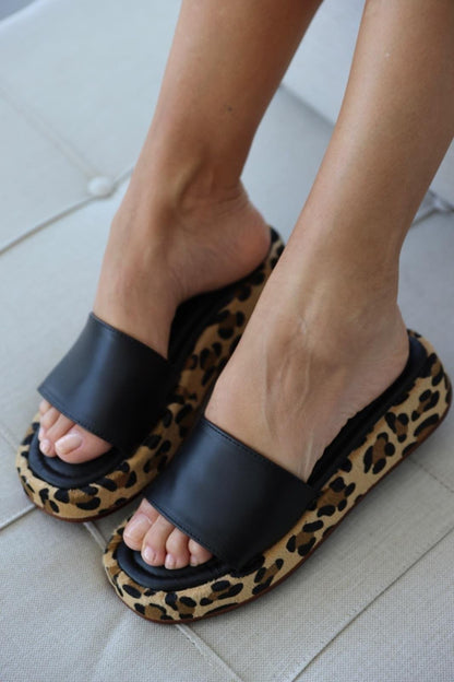 Leopard Sole Women's Slippers