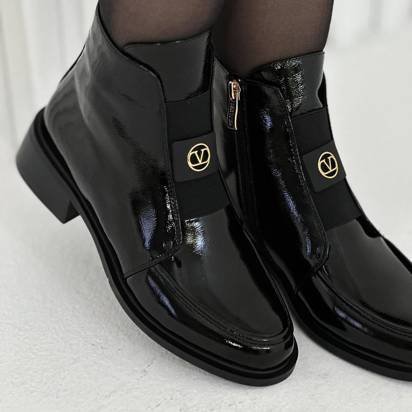 Zipper Up Fashion Boots