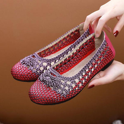 Hand-woven mesh flats