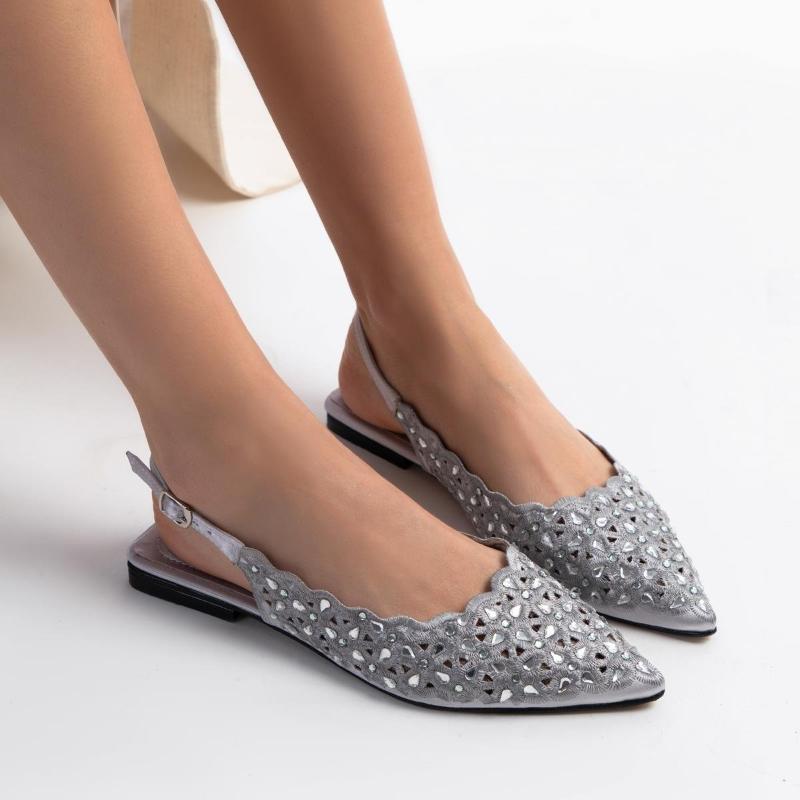 Women's Embroidered Detail Flats